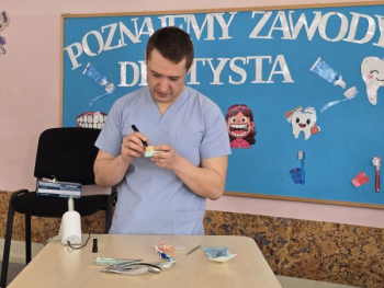 wizyta-dentysty-w-grupie-Malinki-i-Cytrynki-18