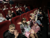 JABLUSZKA-I-JAGODKI-W-TEATRZE-2