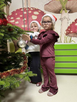 WSPOLNE-UBIERANIE-CHOINKI-W-HOLU-NASZEGO-PRZEDSZKOLA-5