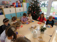 PRZYGOTOWANIA-DO-SWIAT-W-GRUPIE-JAGODEK-4