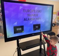 DZIEN-NUMERU-ALARMOWEGO-9