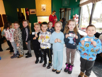 WIZYTA-PRZEDSZKOLAKOW-W-CUKIERNI-BANATKIEWICZ-1