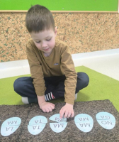 DZIEN-DINOZAURA-W-GR-JABLUSZKA-4