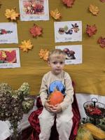 Malinki odkrywają uroki jesieni Malinki odkrywają uroki jesieni