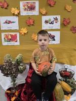 Malinki odkrywają uroki jesieni Malinki odkrywają uroki jesieni