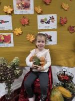 Malinki odkrywają uroki jesieni Malinki odkrywają uroki jesieni