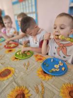 Robimy pyszne i zdrowe szaszłyki owocowe- gr. Malinki 