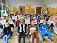 Teatralna podróż Jagódek – biblioteka pełna czarów