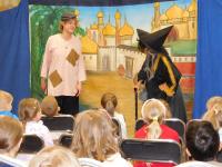 Teatralna podróż Jagódek – biblioteka pełna czarów