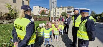 Spotkanie z Policjantami na skrzyżowaniu – grupa „Cytrynki” 