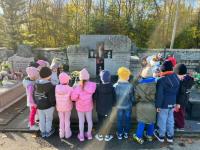 WYJSCIE-NA-CMENTARZ-5 WYJSCIE-NA-CMENTARZ-5